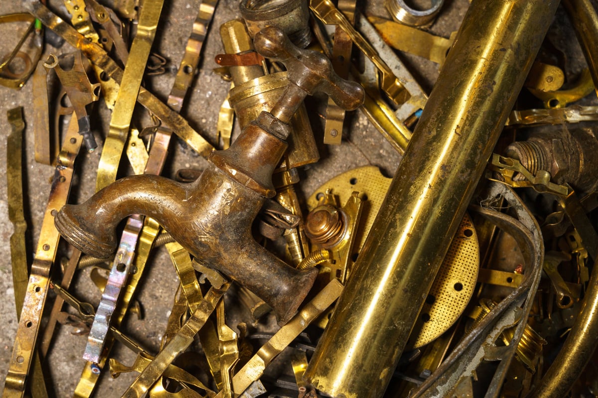Old brass elements plumbing in recycling